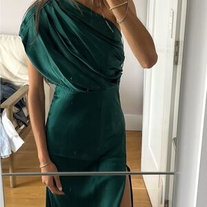 Chic Emerald Maxi Dress with Slit